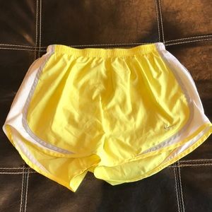 Highlighter Nike Running Shorts (Norts)